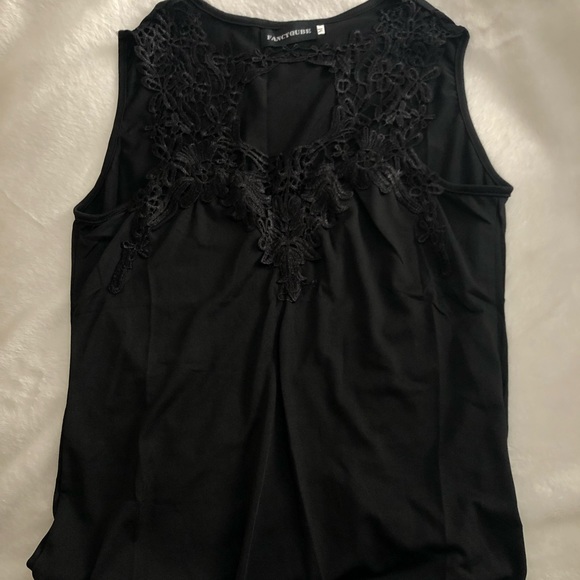 Tank top - Picture 1 of 1